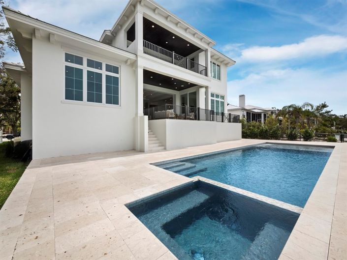 Image No.79-4 Bed Property for sale