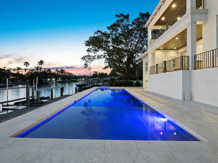 Image No.80-4 Bed Property for sale