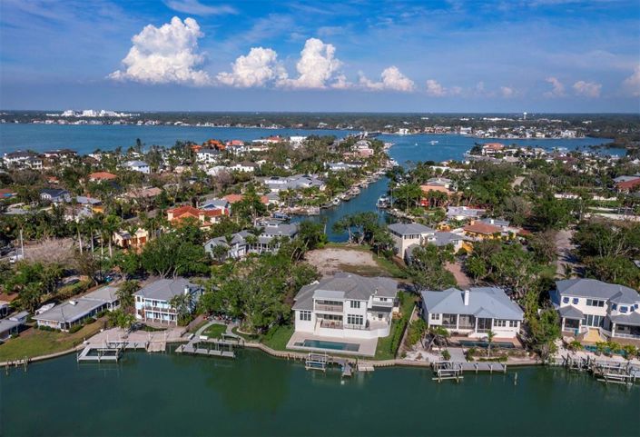 Image No.88-4 Bed Property for sale