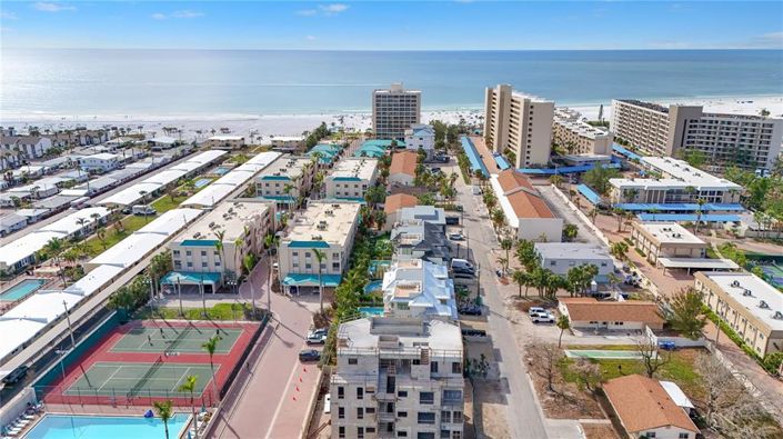 Image No.3-Propriété de 4 chambres à vendre à Sarasota