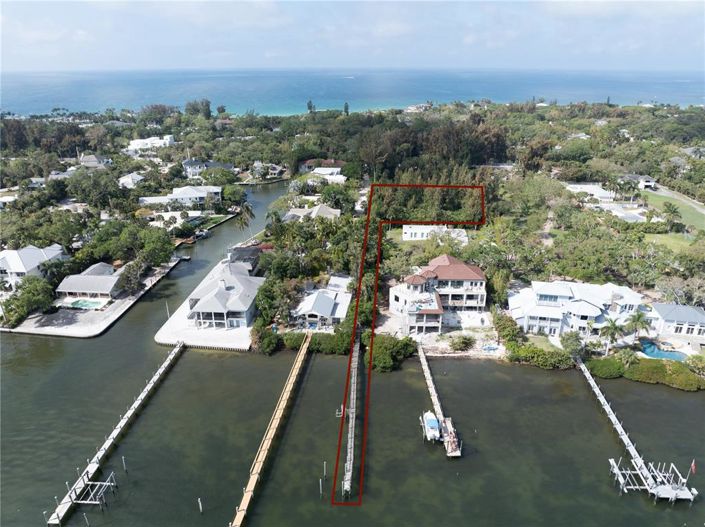 Image No.8-Propriété de 4 chambres à vendre à Sarasota