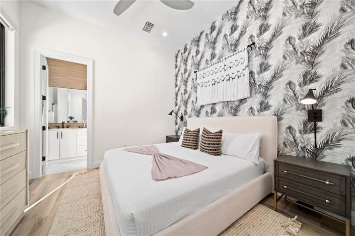 Image No.27-8 Bed Property for sale