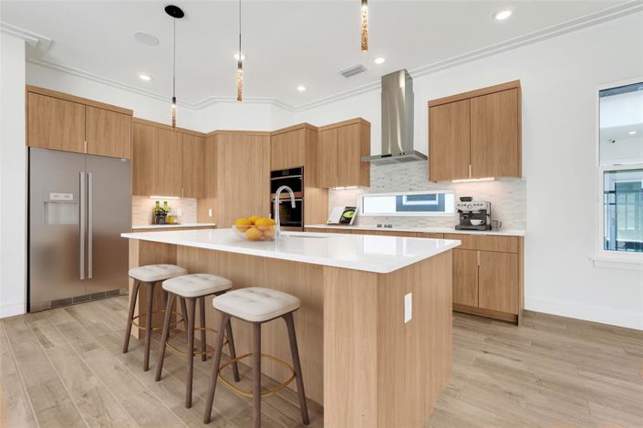 Image No.13-3 Bed Property for sale