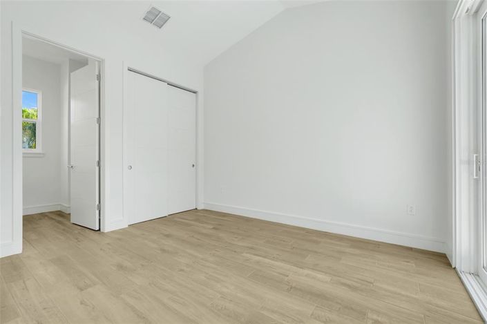 Image No.18-3 Bed Property for sale