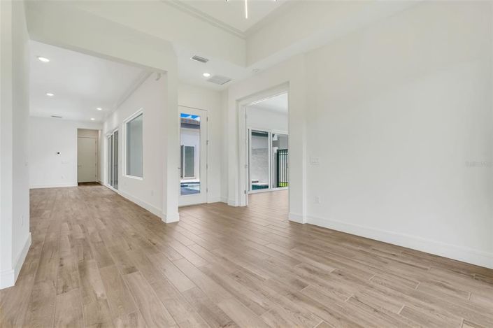 Image No.24-3 Bed Property for sale