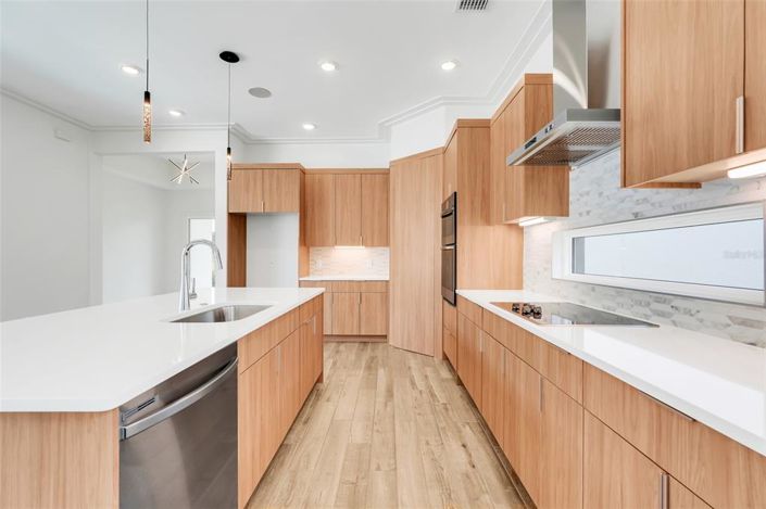 Image No.29-3 Bed Property for sale