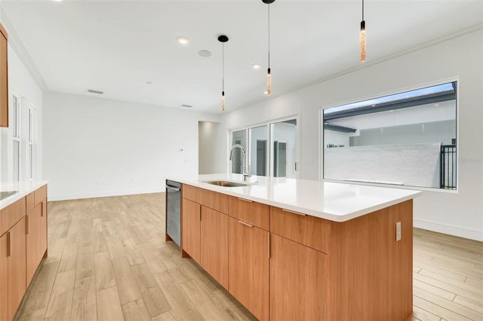 Image No.30-3 Bed Property for sale