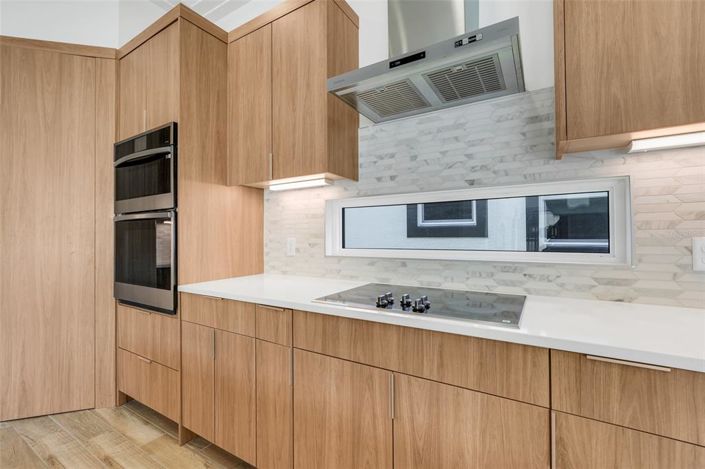 Image No.32-3 Bed Property for sale