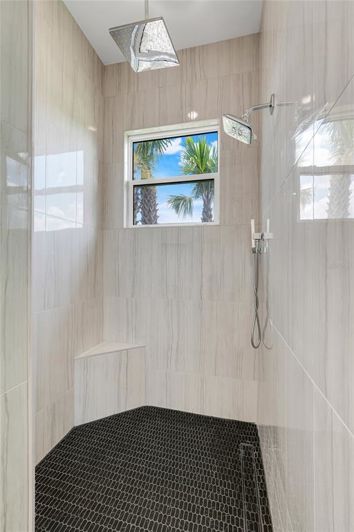 Image No.45-3 Bed Property for sale