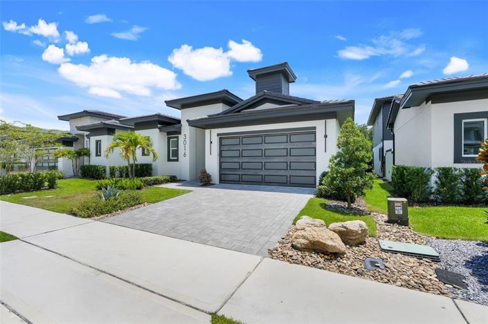 Image No.5-3 Bed Property for sale