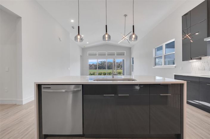 Image No.41-4 Bed Property for sale