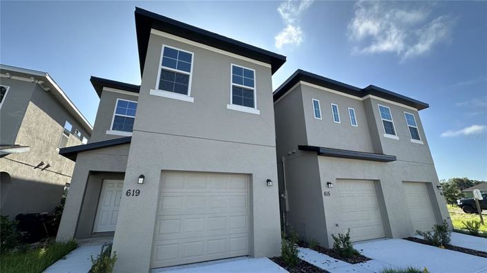 Image No.1-4 Bed Townhouse for sale