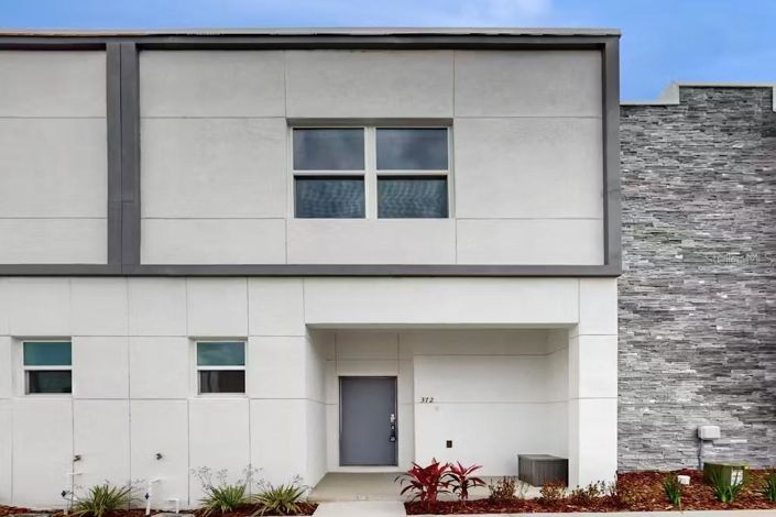 Image No.1-4 Bed Townhouse for sale