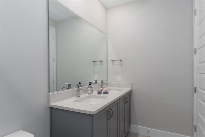 Image No.11-3 Bed Townhouse for sale