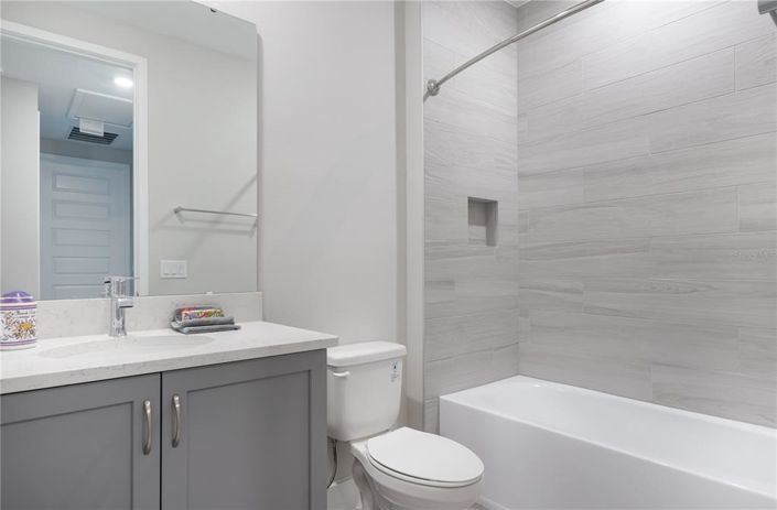 Image No.14-3 Bed Townhouse for sale