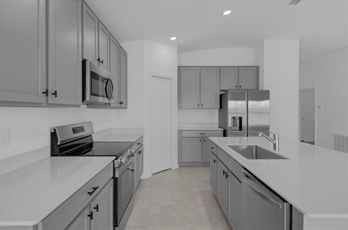 Image No.7-4 Bed Property for sale