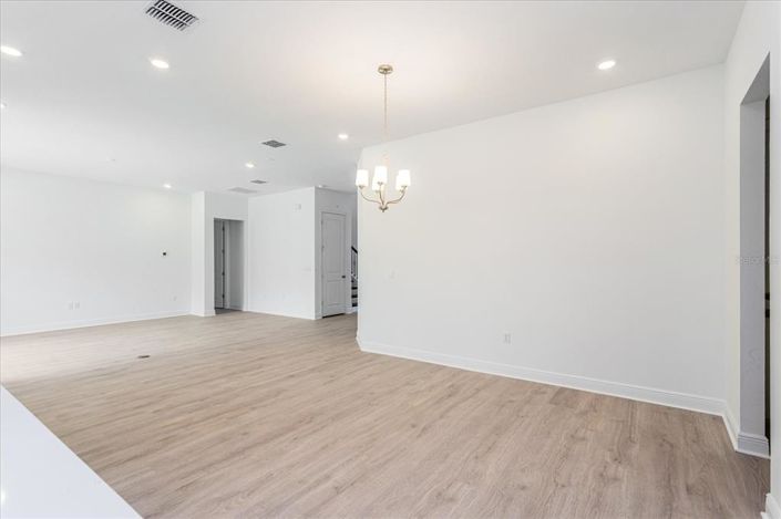 Image No.13-4 Bed Property for sale