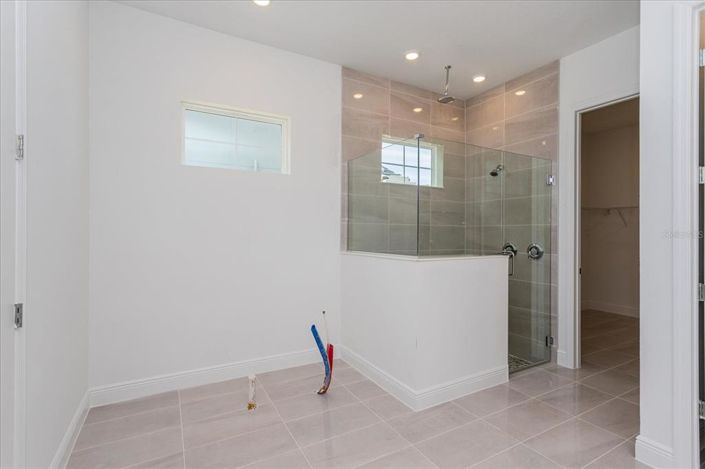 Image No.18-4 Bed Property for sale