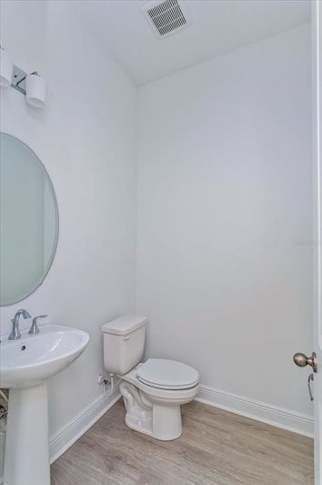 Image No.19-4 Bed Property for sale