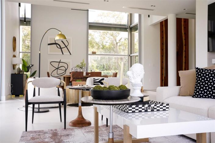 Image No.18-4 Bed Property for sale