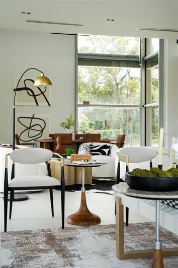 Image No.26-4 Bed Property for sale