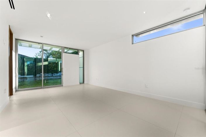 Image No.38-4 Bed Property for sale