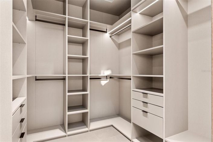 Image No.46-4 Bed Property for sale