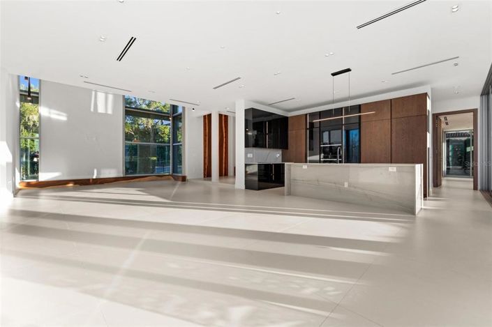 Image No.47-4 Bed Property for sale