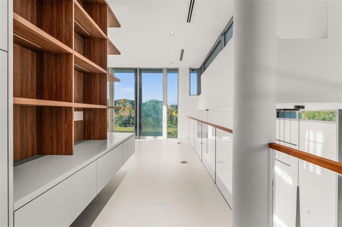 Image No.58-4 Bed Property for sale