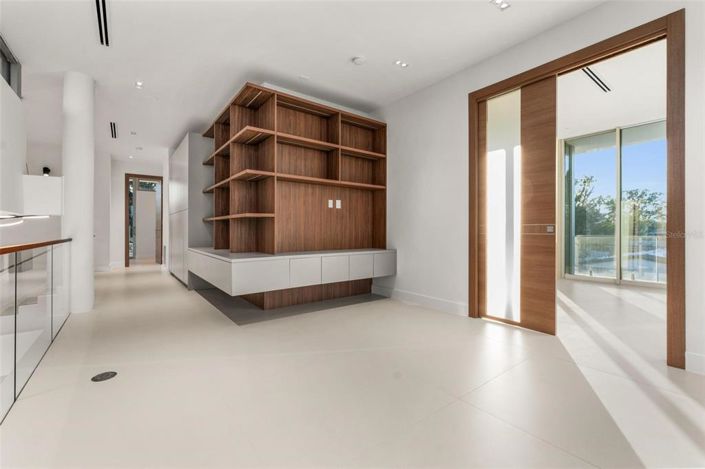 Image No.59-4 Bed Property for sale