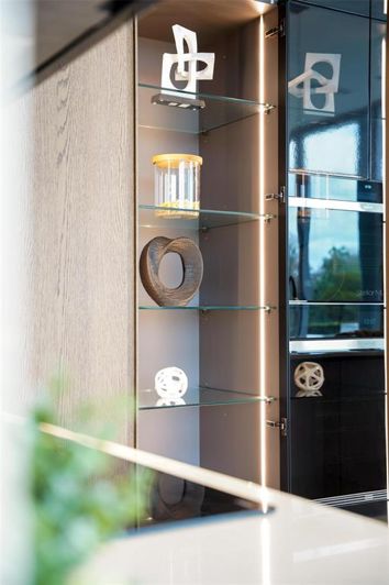 Image No.8-4 Bed Property for sale