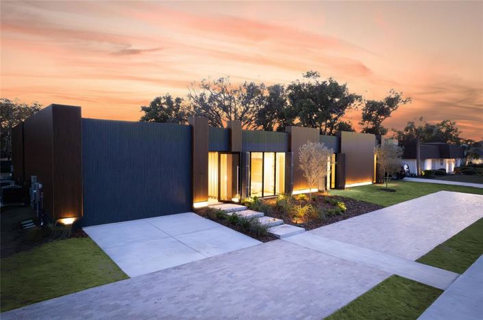 Image No.2-Propriété de 4 chambres à vendre à Orlando