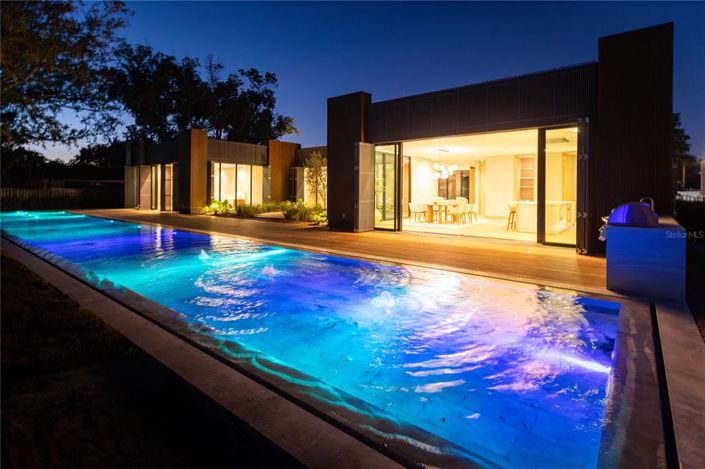 Image No.4-Propriété de 4 chambres à vendre à Orlando