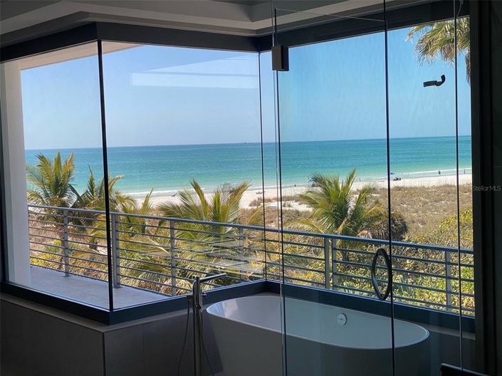 Image No.29-5 Bed Property for sale