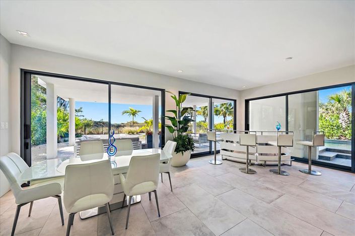 Image No.33-5 Bed Property for sale