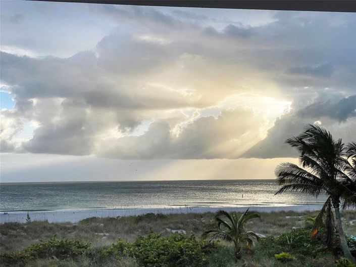 Image No.34-5 Bed Property for sale