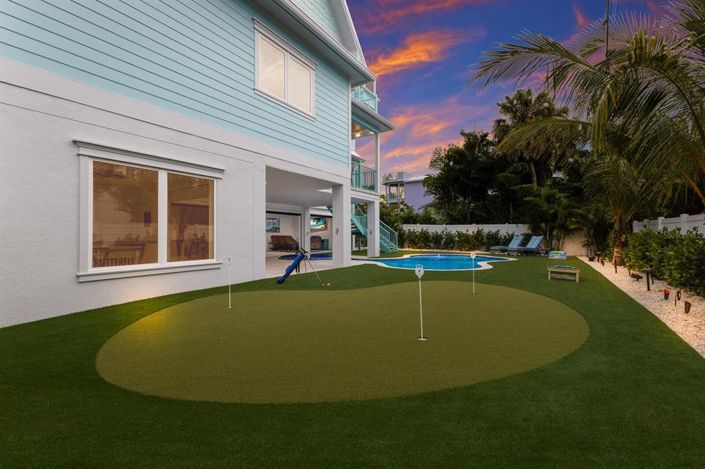 Image No.89-4 Bed Property for sale