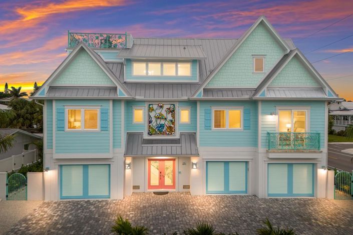 Image No.91-4 Bed Property for sale