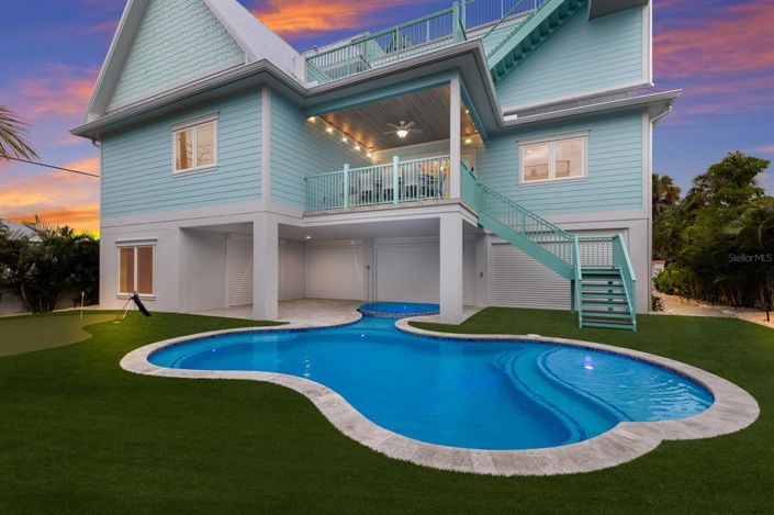 Image No.93-4 Bed Property for sale