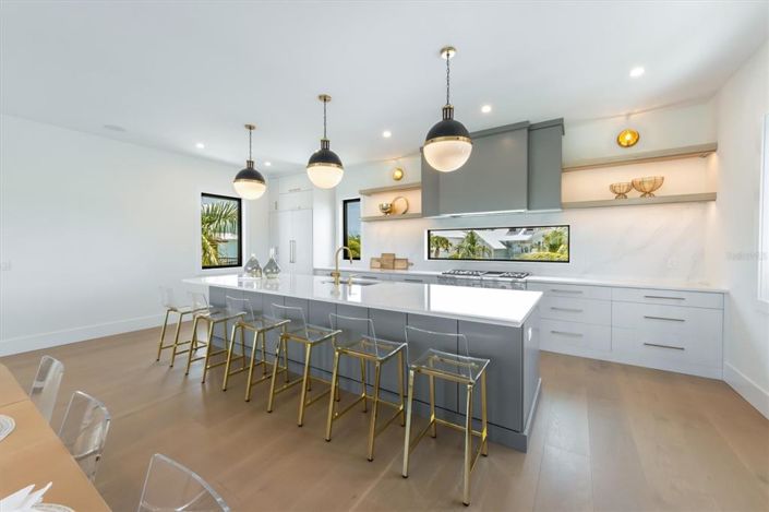 Image No.12-Propriété de 4 chambres à vendre à Anna Maria