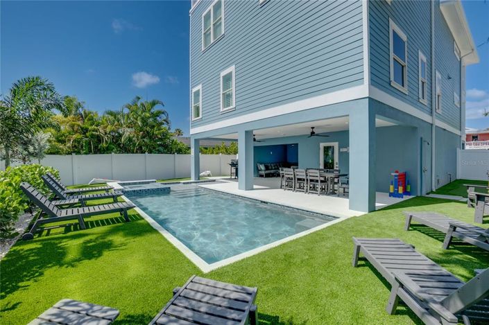 Image No.2-Propriété de 7 chambres à vendre à Bradenton Beach