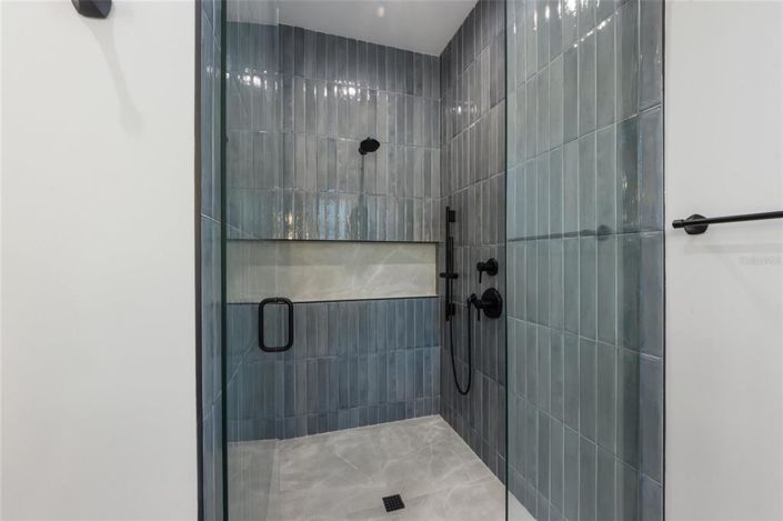 Image No.22-4 Bed Property for sale