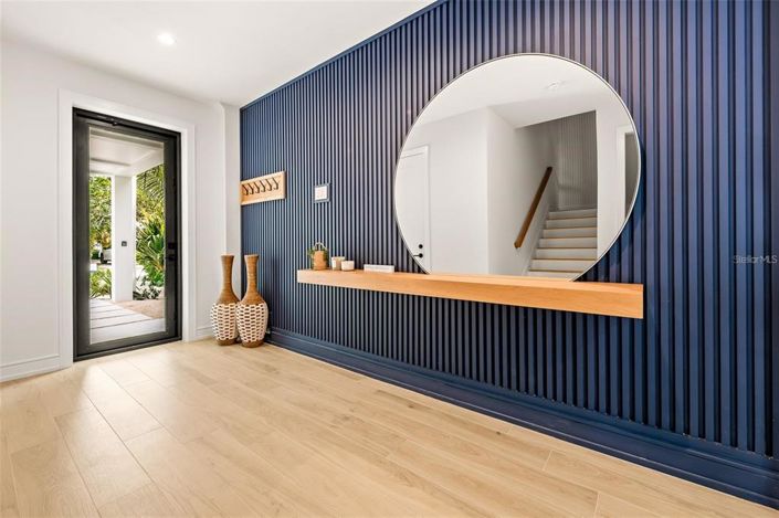 Image No.61-5 Bed Property for sale