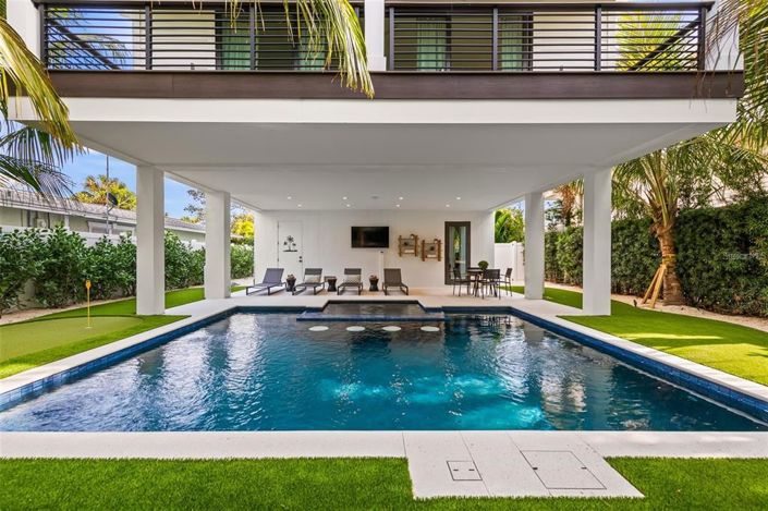 Image No.63-5 Bed Property for sale