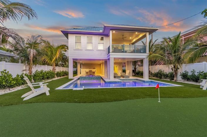 Image No.56-6 Bed Property for sale