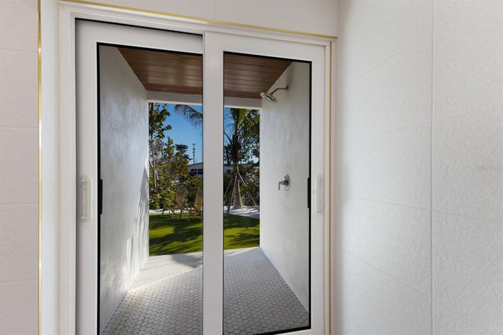 Image No.34-3 Bed Property for sale