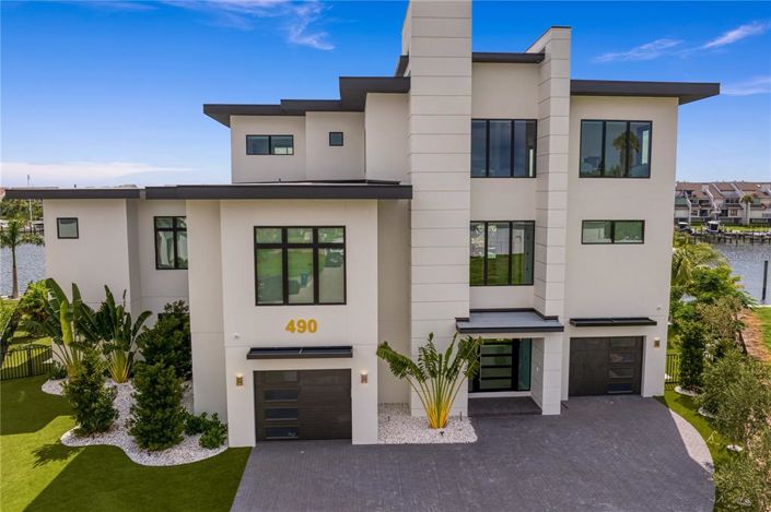 Image No.1-Propriété de 5 chambres à vendre à États-Unis