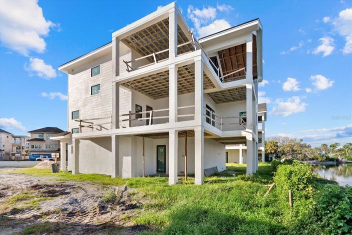 Image No.2-Propriété de 4 chambres à vendre à Sarasota