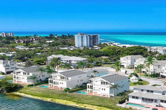 Image No.3-Propriété de 4 chambres à vendre à Sarasota