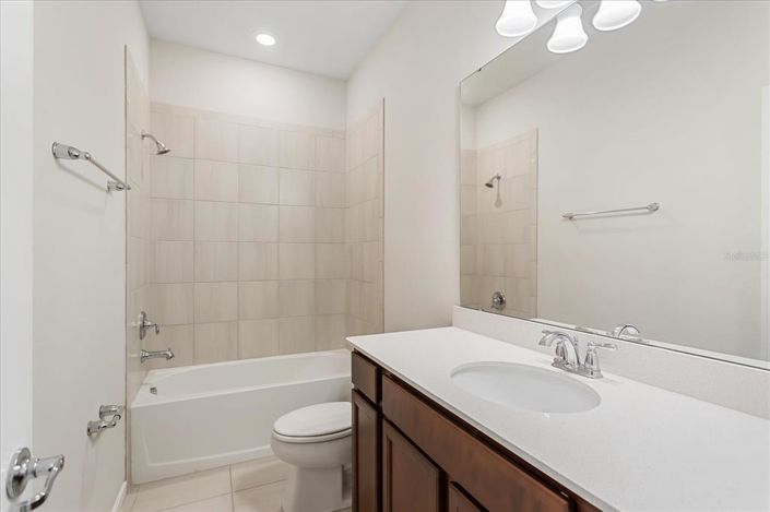 Image No.17-4 Bed Property for sale